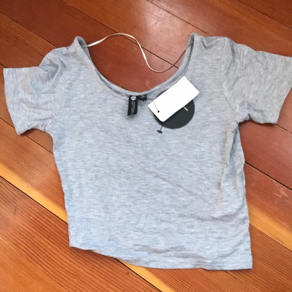 Grey Crop Top,  size small, NWT - Picture 3 of 3